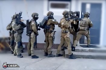 "Kokaina, marihuana i broń w garażach Krakowa" – CBŚP i Straż Graniczna rozbijają międzynarodowy szlak narkotykowy