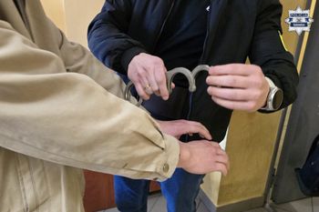 "Pięć miesięcy polowania na ogień" – katowiccy kryminalni złapali podpalacza pustostanu na Francuskiej