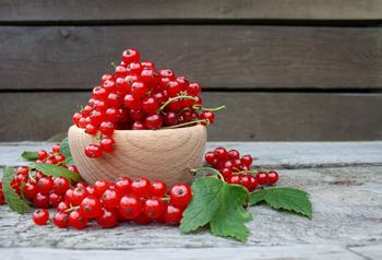 Kruchy placek z porzeczkami