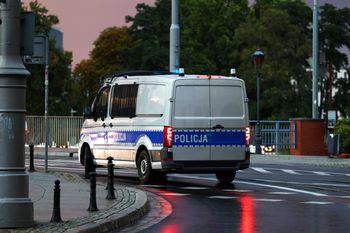 Sprzedawał telefon w Internecie. Jedno kliknięcie kosztowało go 10 tys. zł