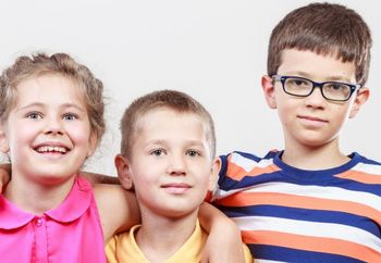 Jak przenoszą się wszy? Praktyczny poradnik dla rodziców przedszkolaków i uczniów