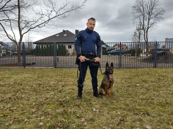Cztery łapy w służbie. Warna dołącza do wałeckiej policji