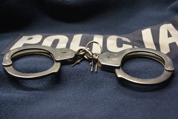 Dwaj mężczyźni zatrzymani po kontroli drogowej w Łęgu. Policja zabezpieczyła narkotyki