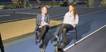 Widok na trybuny i skocznię w dal - Anna Matuszewicz czeka na mistrzostwa