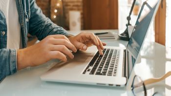 Adware – czym jest i jak się przed nim bronić?