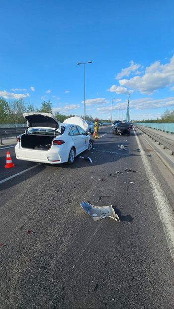 Wypadek na Moście Solidarności – ruch w kierunku Płocka całkowicie zablokowany!
