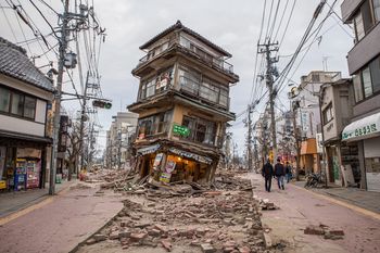 Japonia w stanie gotowości. Silne trzęsienie ziemi i ostrzeżenie przed kolejnymi wstrząsami