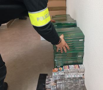 15 tysięcy paczek nielegalnych papierosów przejętych przez policję z Sierpca