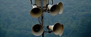 Uwaga na sygnały! ORLEN testuje syreny alarmowe w Płocku