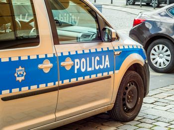 Kradzież opon w Osieku. Straty oszacowano na blisko 900 złotych