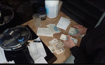 Obietnice pracy zamieniły się w koszmar. Rozbita siatka handlu ludźmi w Wielkopolsce