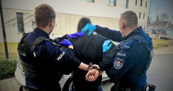 Brutalny rozbój w Pile: 5 osób zaatakowało 21-latka, grozi im 20 lat więzienia