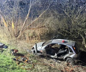 Wypadek w Murzynowie. Auto wpadło do Wisły – policja apeluje o rozwagę!