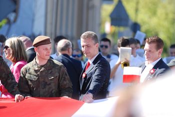 Włocławek świętował na Starym Rynku. Była 100 metrowa flaga i koncert