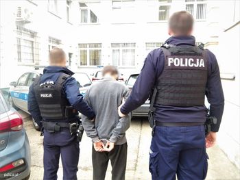 Nastoletni sprawcy terroryzowali Kraków. Napadli na dzieci i taksówkarza jednego wieczoru