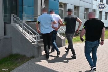 Lekarz od "cudownych zaświadczeń" i milionowa korupcja. 24 osoby przed sądem