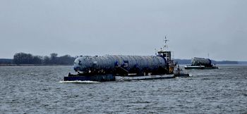 Transport ogromnej kolumny przez miasto do Orlenu!