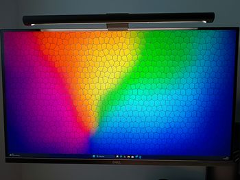 Monitor Dell 27 G2724D – sprawdziłem, jak łączy pracę i granie