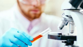Polscy naukowcy stworzyli tani test wykrywający 70 genów odpowiedzialnych za rozwój nowotworów