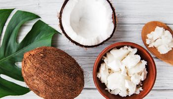 Wszystko, co powinieneś wiedzieć o oleju kokosowym. Zanim zaczniesz go używać