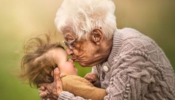 15 zdjęć, które dowodzą, że babcina miłość to jedno z najpiękniejszych uczuć na świecie