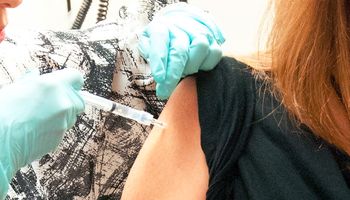 Polka przyjęła pierwszą dawkę szczepionki na COVID-19. „Miałam wrażenie, że mam gorączkę…”