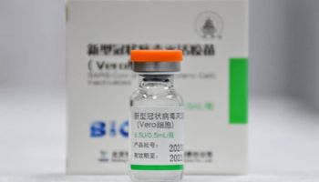 Polski rząd rozważa zakup chińskich szczepionek na COVID-19. Wciąż niewiele o nich wiadomo