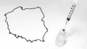 Sondaż: coraz mniejszy odsetek polskiego społeczeństwa zamierza szczepić się przeciw COVID-19