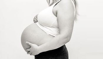 10 zalet i zagrożeń wynikających z zajścia w ciąże w wieku 20. i 30. lat