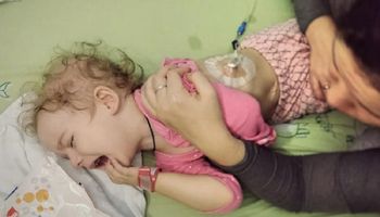 Ratujmy życie 3-letniej Poliny. „Nowotwór prawie zabił moją córeczkę…”