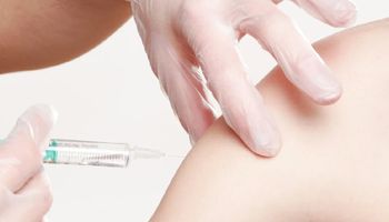 Nowe zasady refundacji szczepionki przeciw HPV dla dzieci już od 1 listopada