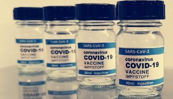 Są wyniki badań nt. trzeciej dawki szczepionki przeciw COVID-19. Wiemy, jak długo chroni