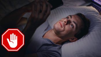 Po przeczytaniu tych 3 faktów już nigdy nie użyjesz telefonu tuż przed pójściem spać