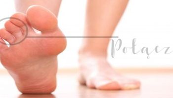 Ten prosty trik sprawi, że nie będą boleć Cię stopy, po chodzeniu przez cały dzień w szpilkach