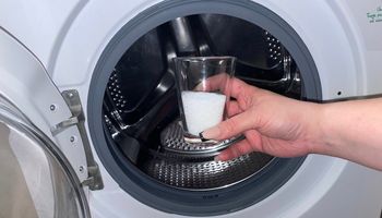 jak pozbyć się kamienia z pralki