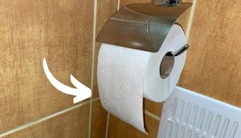jak powiesić papier toaletowy