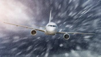 Wiemy czy turbulencje mogą spowodować katastrofę samolotu. Strach ma wielkie oczy
