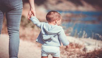 9 zasad, jak być wspierającym rodzicem. Czasami nie wystarczy kochać