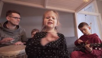 Dzieci śpiewają piosenkę o koronawirusie. Klip dosłownie podbija sieć