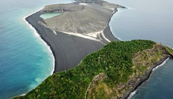 Pięć lat temu ta nadzwyczajna wyspa w ogóle nie istniała. Dziś kwitnie na niej życie
