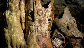 Archeolodzy otworzyli zapieczętowaną jaskinię, która pozostała nietknięta od ponad 1000 lat