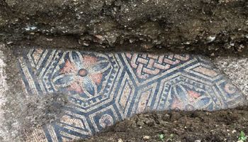 Archeolodzy odkryli oszałamiającą mozaikową podłogę we włoskiej winnicy