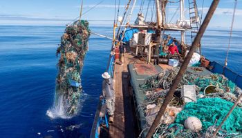 Wydobyto ponad 103 tony komercyjnych odpadów sztucznych z Wielkiej Plamy Śmieci na Pacyfiku