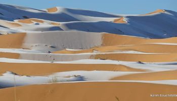 Zima zawitała również na Saharę. To czwarty raz od 42 lat, gdy na pustyni spadł śnieg