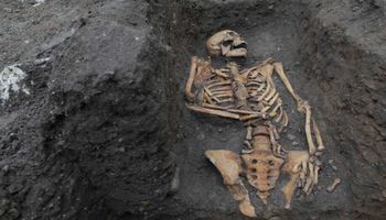Analiza szkieletów ujawnia, jak brutalne było życie w średniowieczu, szczególnie dla pracujących