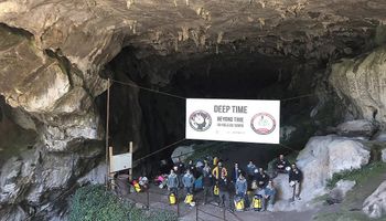 15 osób właśnie wyszło po 40 dniach spędzonych w jaskini. Jak czują się uczestnicy Deep Time?