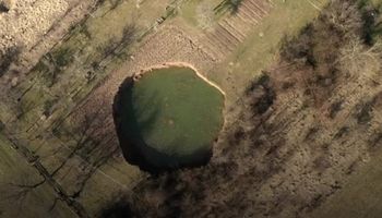 100 gigantycznych dziur w ziemi pojawiło się w dwóch chorwackich wioskach