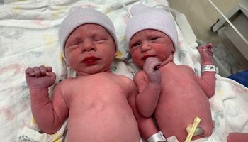 Najstarsze dzieci świata. Bliźnięta urodziły się z embrionów stworzonych ponad 30 lat temu
