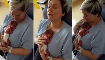 Mama po raz pierwszy trzyma na rękach swojego przedwcześnie urodzonego synka. Ten obraz łamie serce