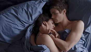 11 zwyczajnych rzeczy, które warto robić przed pójściem spać, aby zbliżyć się do partnera